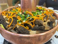 -乡土特色.冷锅鱼.牦牛肉汤锅