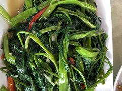 -鲤鱼塘农家山庄