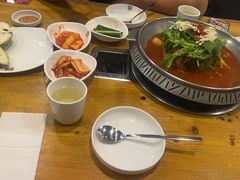 -喇喇排骨火锅·传统韩式脊骨汤(望京西园总店)