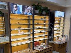 -优医视平价眼镜超市蔡司依视路折扣(小马厂店)