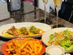 -LESCEDARS Brasserie Bistro香柏树