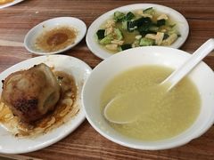 小米粥-宝瑞门钉肉饼店