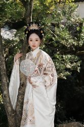 -一揽芳华汉服旗袍体验馆(拙政园店)