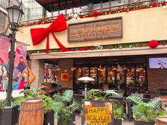 -BOURBON 玻本美式餐厅酒吧(虹桥新天地店)