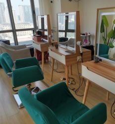 -E.L.K造型momopark店