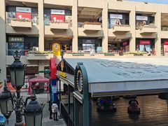 -王府井奥莱临潼小镇(临潼店)