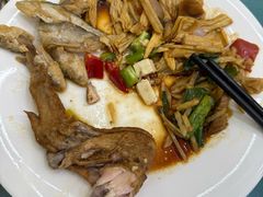 -泰安广通奥迪4S店(泰山店)