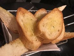 餐前面包-C&R西班牙餐厅