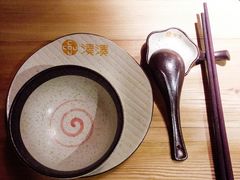 餐具摆设-湊湊火锅·茶憩(杭州湖滨银泰in77店)