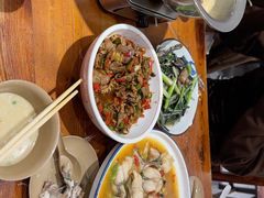 -土媳妇香锅坊(光谷店)