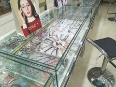 -罗创丹阳眼镜(童卫路店)