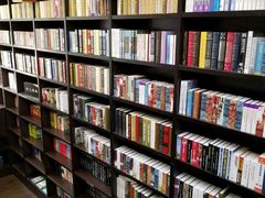 -钟书阁(松江泰晤士小镇店)