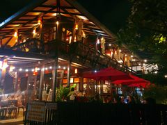 -Dash Teak House