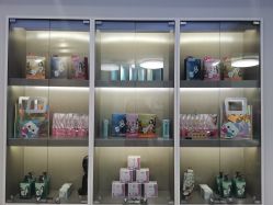 -咪咪专业脱毛连锁机构