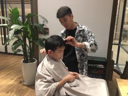 -曼都发型