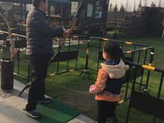 -田园东方蜜桃村的田野营地