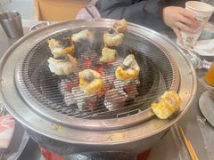 -围炉肉舍•炭烤活鳗•丹东海鲜烤肉(步行街店)