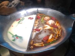 -湊湊火锅·茶憩(南京东路悦荟店)