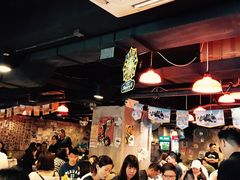 大堂-鲜入围煮花胶鸡海鲜火锅