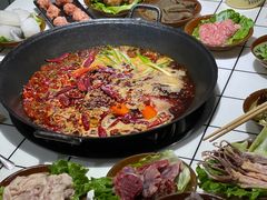 -扎起市井老火锅(乐山总店)