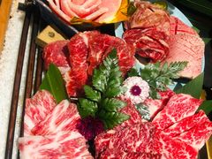 -铭牛烧肉·和牛海鲜自助(高新月牙湖店)
