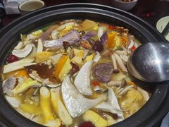 -菌之家·专业纯野生菌火锅·特色炒菌