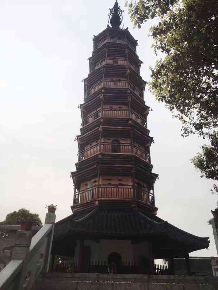 含山塔-"位于湖州市善琏镇的含山,始建于北宋年间,."-大众点评移动版