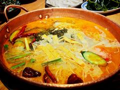 -洱火云南酸菜牛肉火锅(石景山当代商城店)