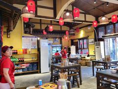 -富正毅三下锅·湘西韵味(天门山索道店)