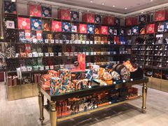 零售区-VENCHI 闻绮(北京国贸商城店)