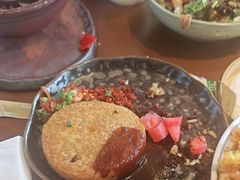 老奶脆哨洋芋粑-包整·丝娃娃(一览甲秀楼风景店)