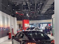 -TESLA 特斯拉(北京颐堤港体验店)