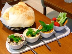 蘸酱拼盘-ELI FALAFEL Lebanese&Mediterranean黎巴嫩美食(富城路店)