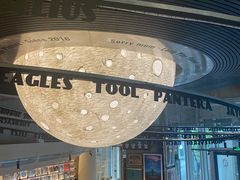 -黑胶星球(华发中城商都店)