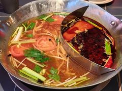 -由衷贵州酸汤牛肉火锅(新桥店)