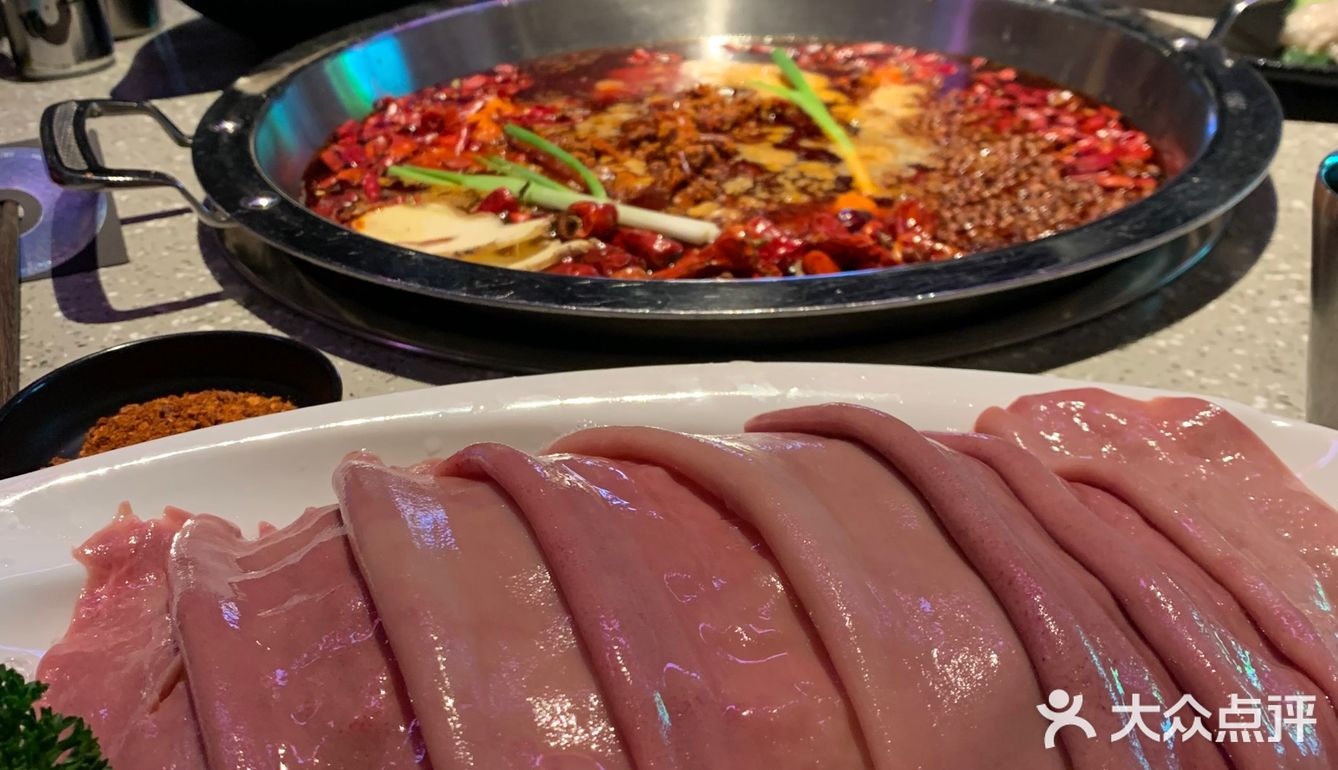 一家动次打次的火锅店