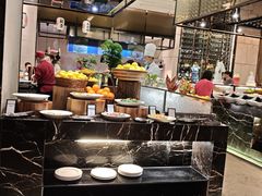 -广州万富希尔顿酒店·感趣自助餐厅·金秋蟹宴生蚝海鲜刺身