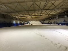 -乔波室内滑雪场