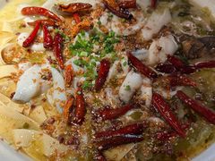 -江渔儿酸菜鱼专门店(明珠广场店)