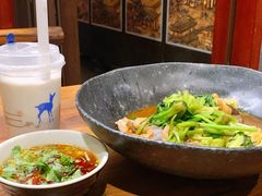-万记麻辣烫国展总店