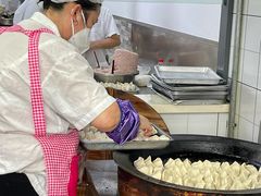 -黄阿姨锅贴大王(万航渡路店)