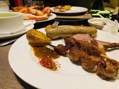 -大中华希尔顿酒店-念自助餐·嗨啤·小龙虾