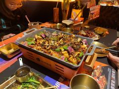 -何师烧烤Pro ·江湖川菜·小龙虾·精酿(太古里旗舰店)