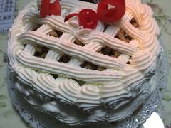-红宝石·鲜奶小方·海派西点房(南丹店)