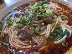 红烧肥肠粉-丁丁猫重庆小面(徐州路店)