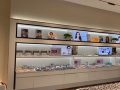 -J-Optical佳视明眼镜·蔡司视觉(青岛金茂览秀城店)