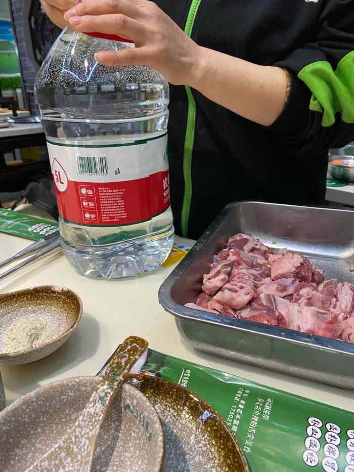 313羊庄龙虾·烧烤·海鲜(新街口店)-"工作日的中午想到还有一张92