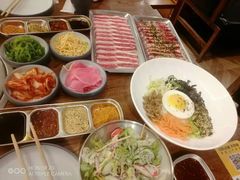 -明洞阿姨·韩式酱蟹烤肉·创意料理(三元桥店)