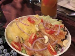 菠萝鸡扒撒拉-路易十三西餐厅(西关新天地店)