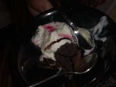 -Lake Shore Hotel & Restaurant